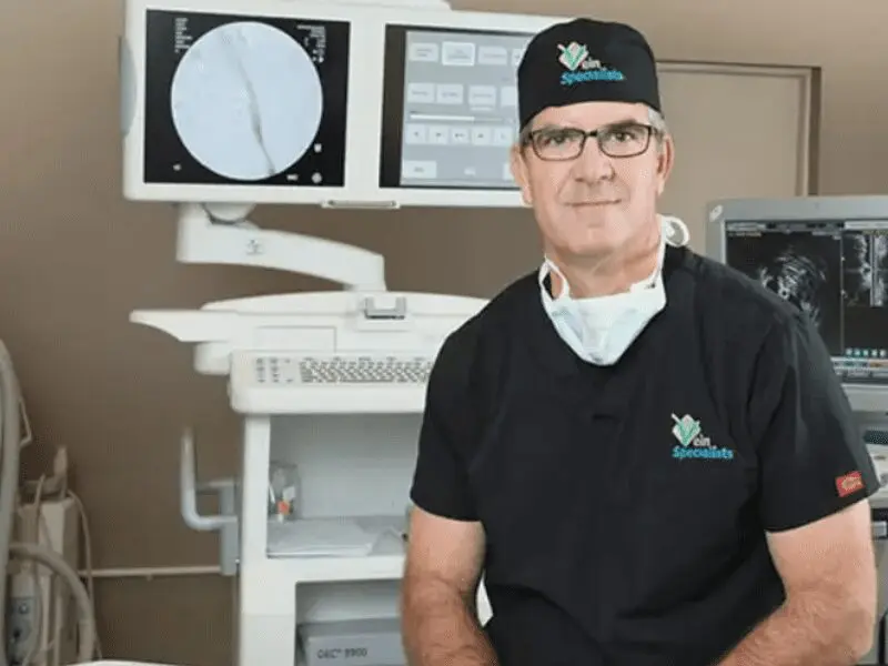 Dr. Magnant in vein clinic office
