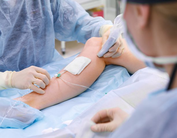 doctor-performing-microphlebectomy-procedure Doctor performing Microphlebectomy Procedure